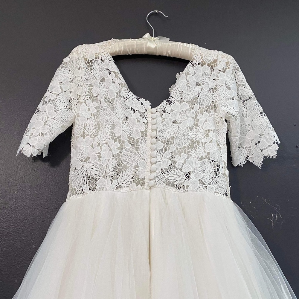 Wedding Dress - Picture 10 of 10